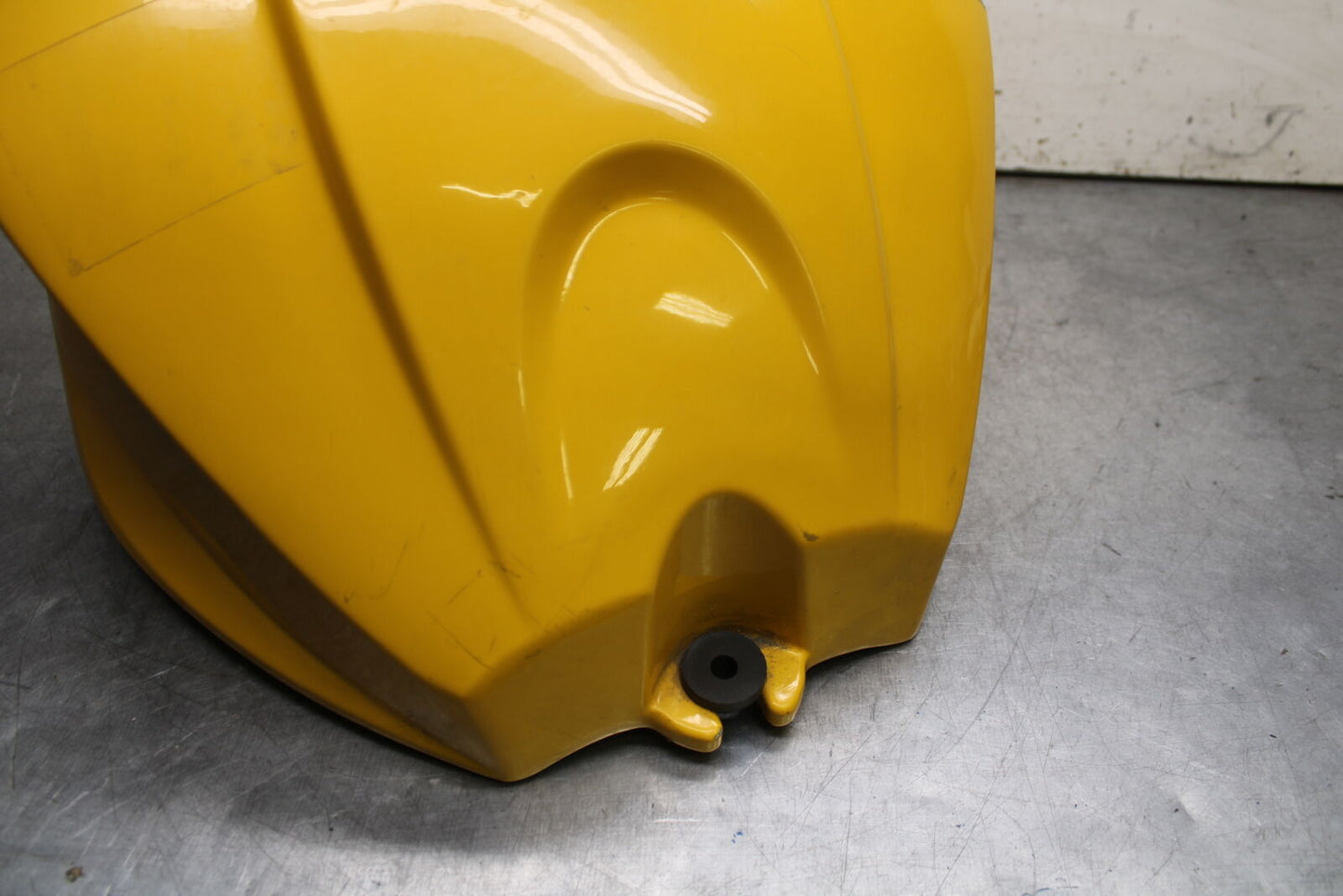 03-04 TRIUMPH DAYTONA 600 GAS TANK FUEL CELL PETROL RESERVOIR BB745