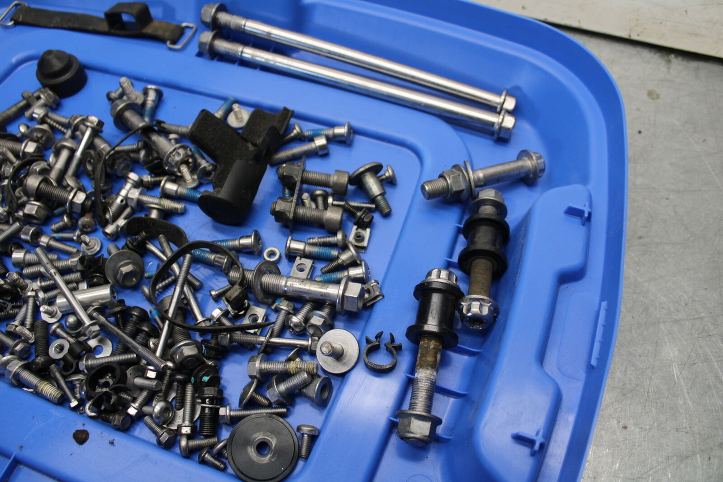 19-21 TRIUMPH SPEED TWIN 1200 MOUNTING BOLTS HARDWARE MOTOR SCREWS BB653