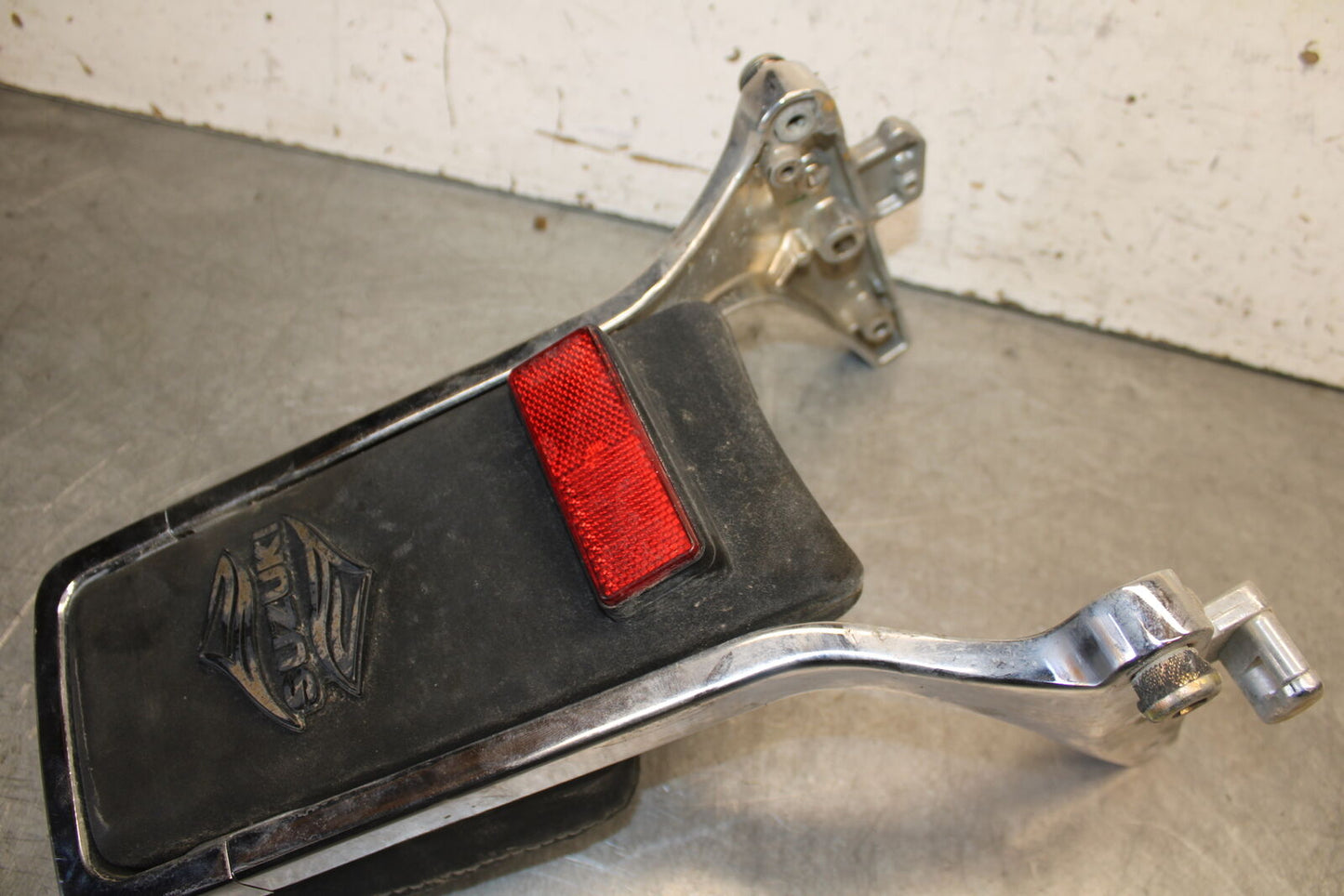 87-03 SUZUKI INTRUDER 1400 VS1400GLP BACK REST SISSY BAR BB702