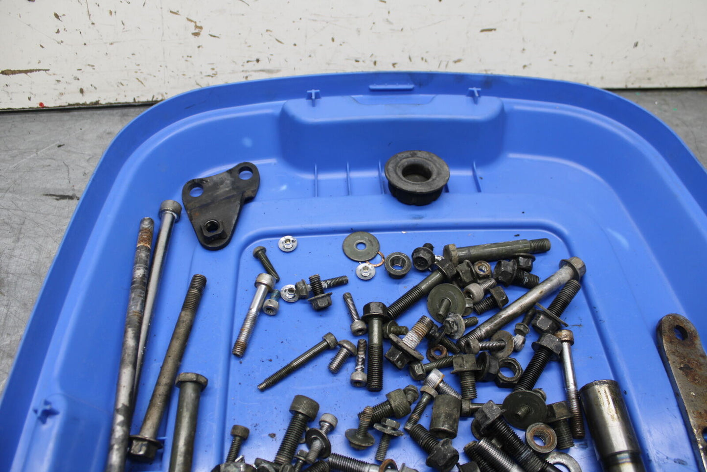 99-00 YAMAHA V STAR 1100 MOUNTING BOLTS HARDWARE MOTOR SCREWS BB711