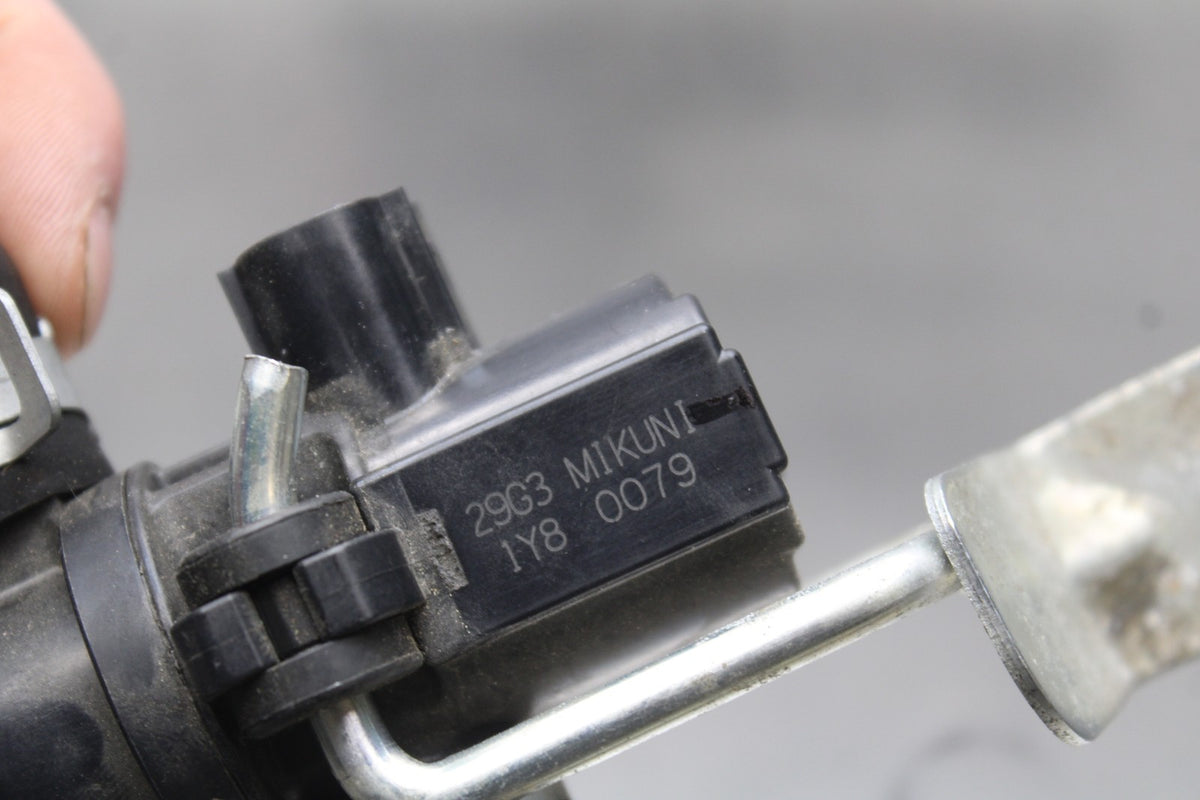 11-24 SUZUKI GSXR750 AIR VALVE SOLENOID TOP ENGINE SWITCH SENSOR BB630