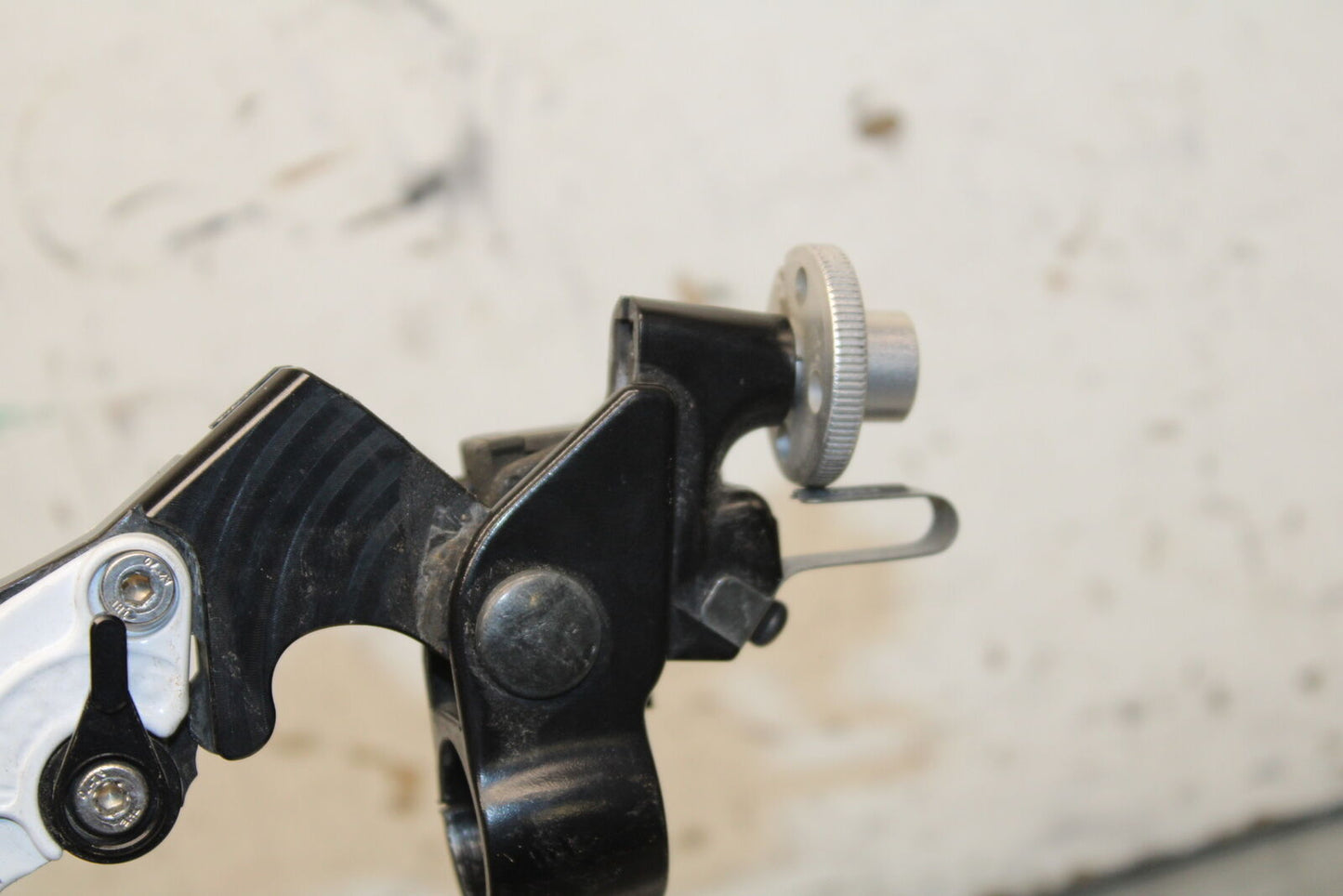 08-09 SUZUKI GSXR600 CLUTCH PERCH MOUNT WITH LEVER BB728