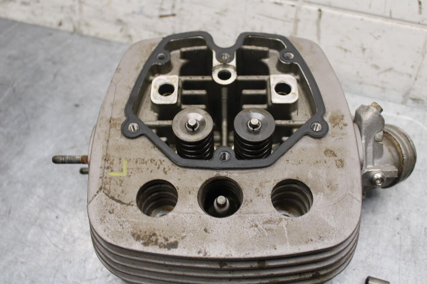 16-17 MOTO GUZZI V7 II ENGINE TOP END CYLINDER LEFT HEAD BB57