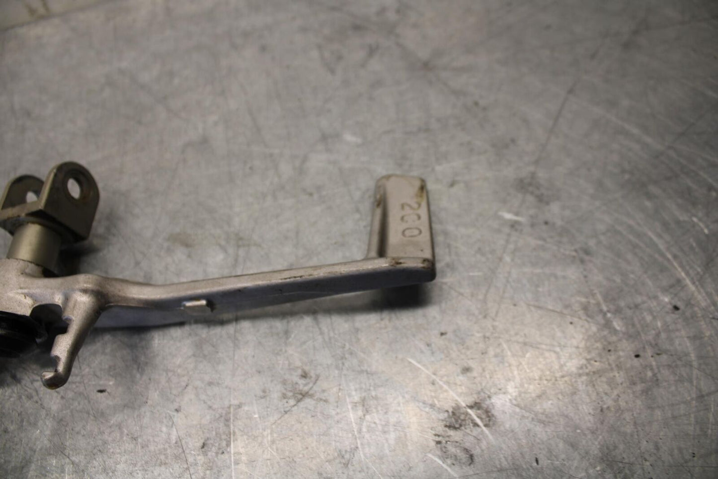 08-16 YAMAHA YZF R6 RIGHT REARSET BRAKE FOOT PEDAL 2C0-27211-00-00 BB436