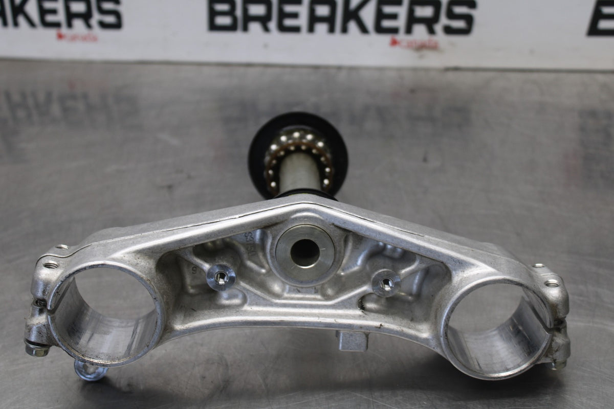 15-26 SUZUKI GSXR600 FRONT FORKS CLAMP LOWER TRIPLE TREE STEM BB888