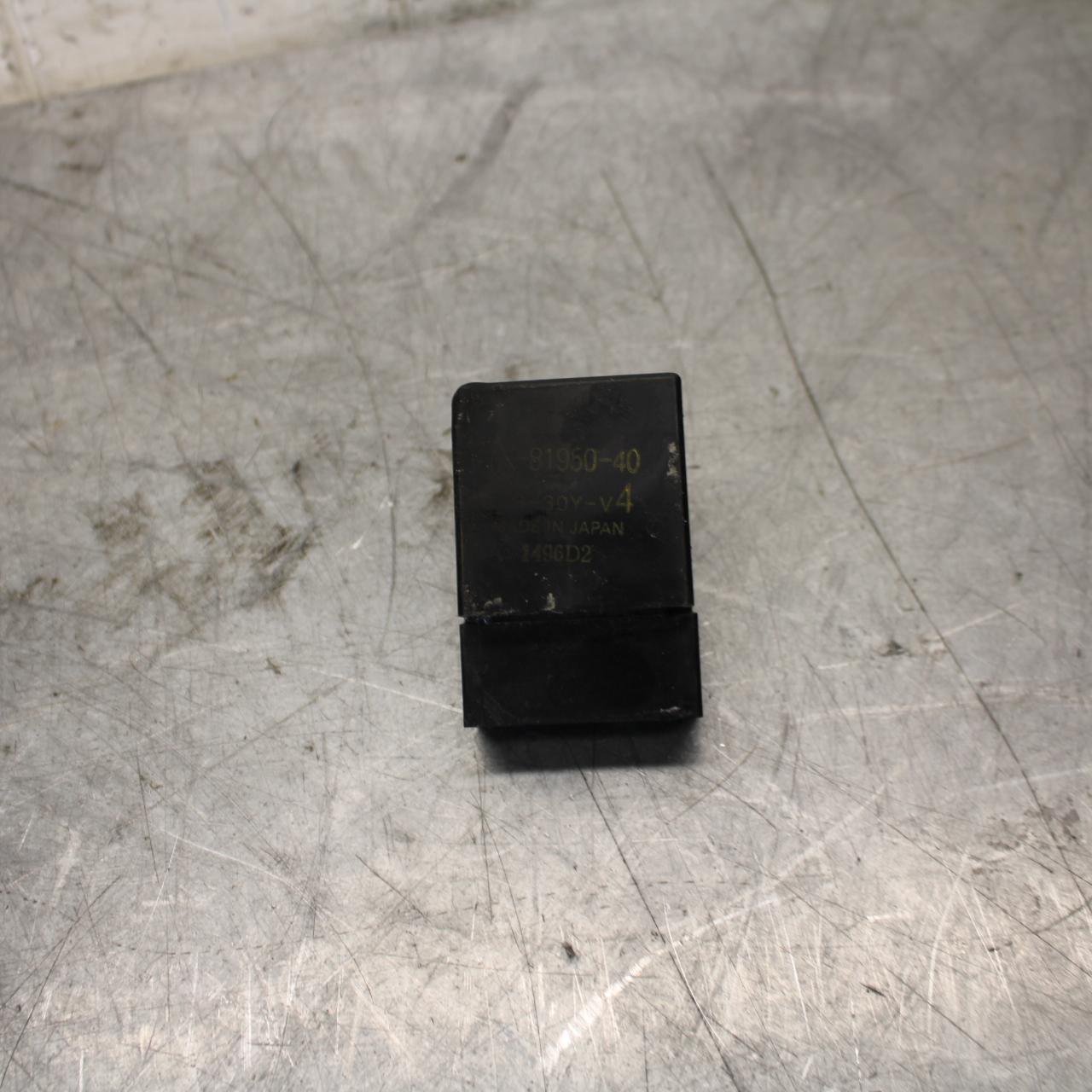 2007 Yamaha YZF R6 RELAY ASSEMBLY FUSE BOX 5VK-81950-40-00 BB522
