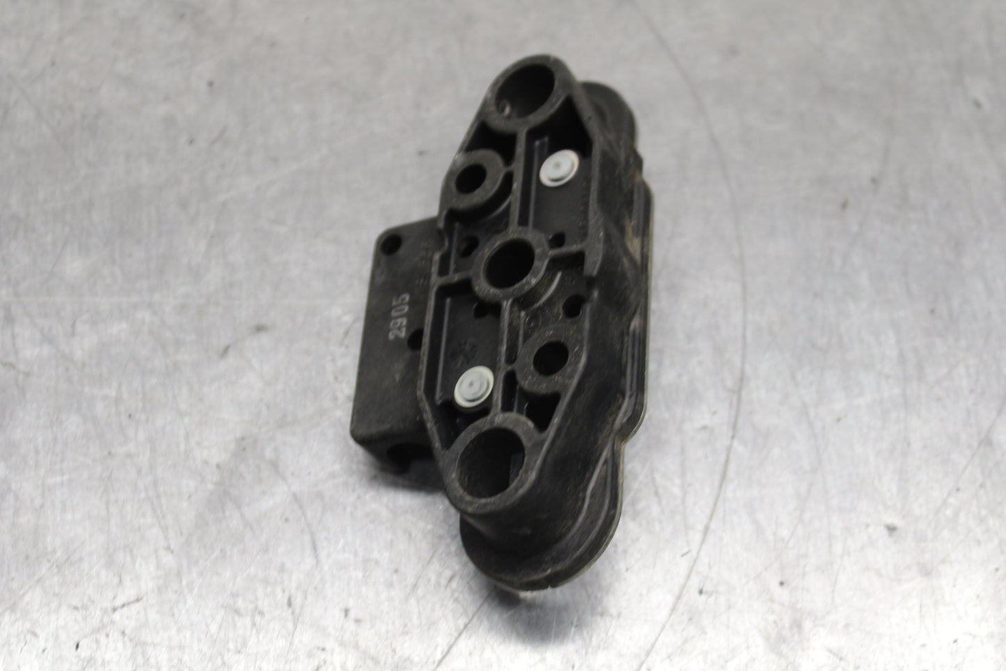 12-13 KAWASAKI Z1000 REAR PASSENGER SEAT LATCH LOCK ASSEMBLY BB743