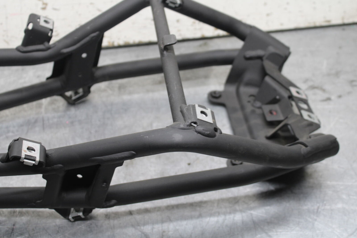 09-11 DUCATI STREETFIGHTER 1098 REAR SUBFRAME BACK SUB FRAME BB705