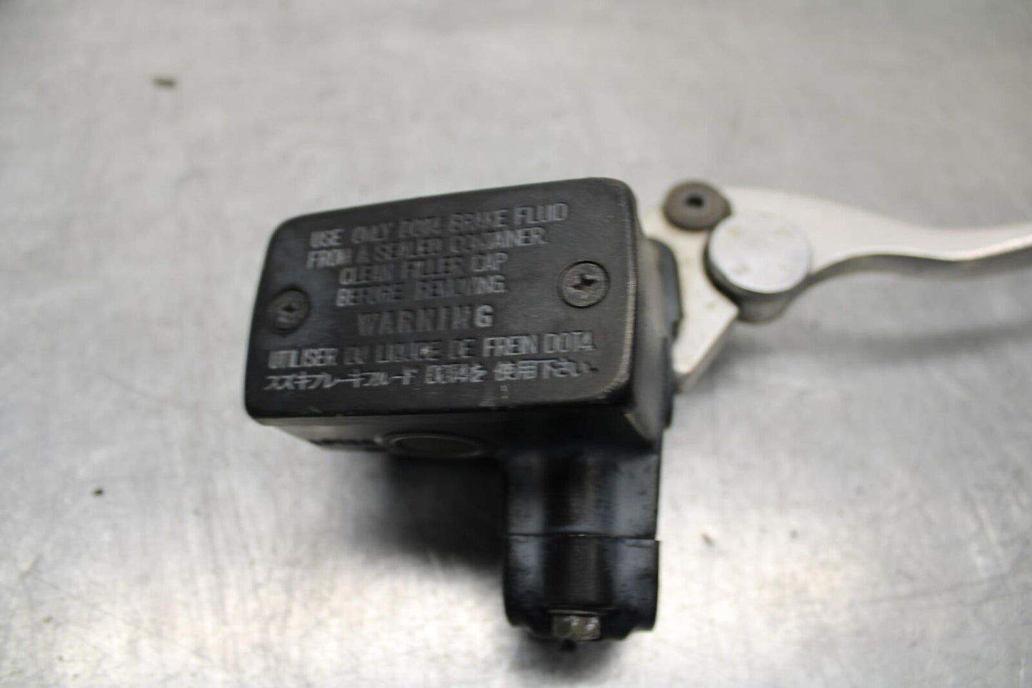 1995 Suzuki RF600R FRONT BRAKE MASTER CYLINDER w/ LEVER BB615