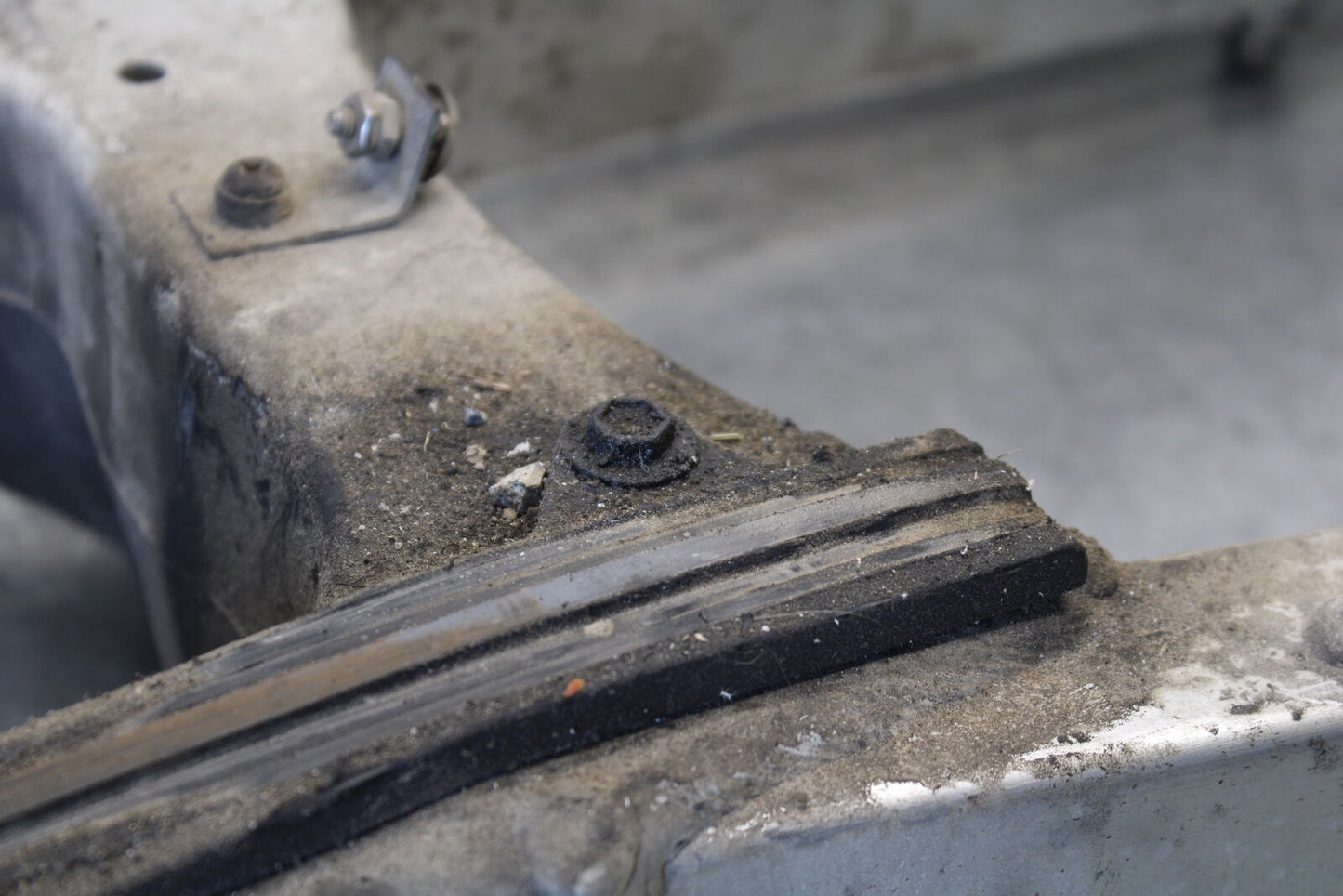 03-07 SUZUKI SV1000S REAR SWINGARM BACK SUSPENSION SWING ARM BB657