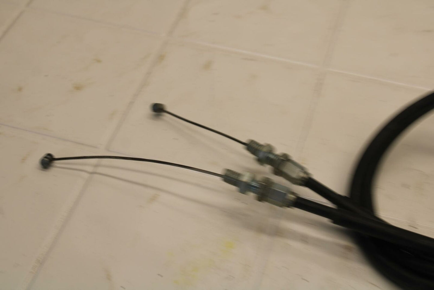 01-02 SUZUKI GSXR750 THROTTLE CABLES LINES BB402