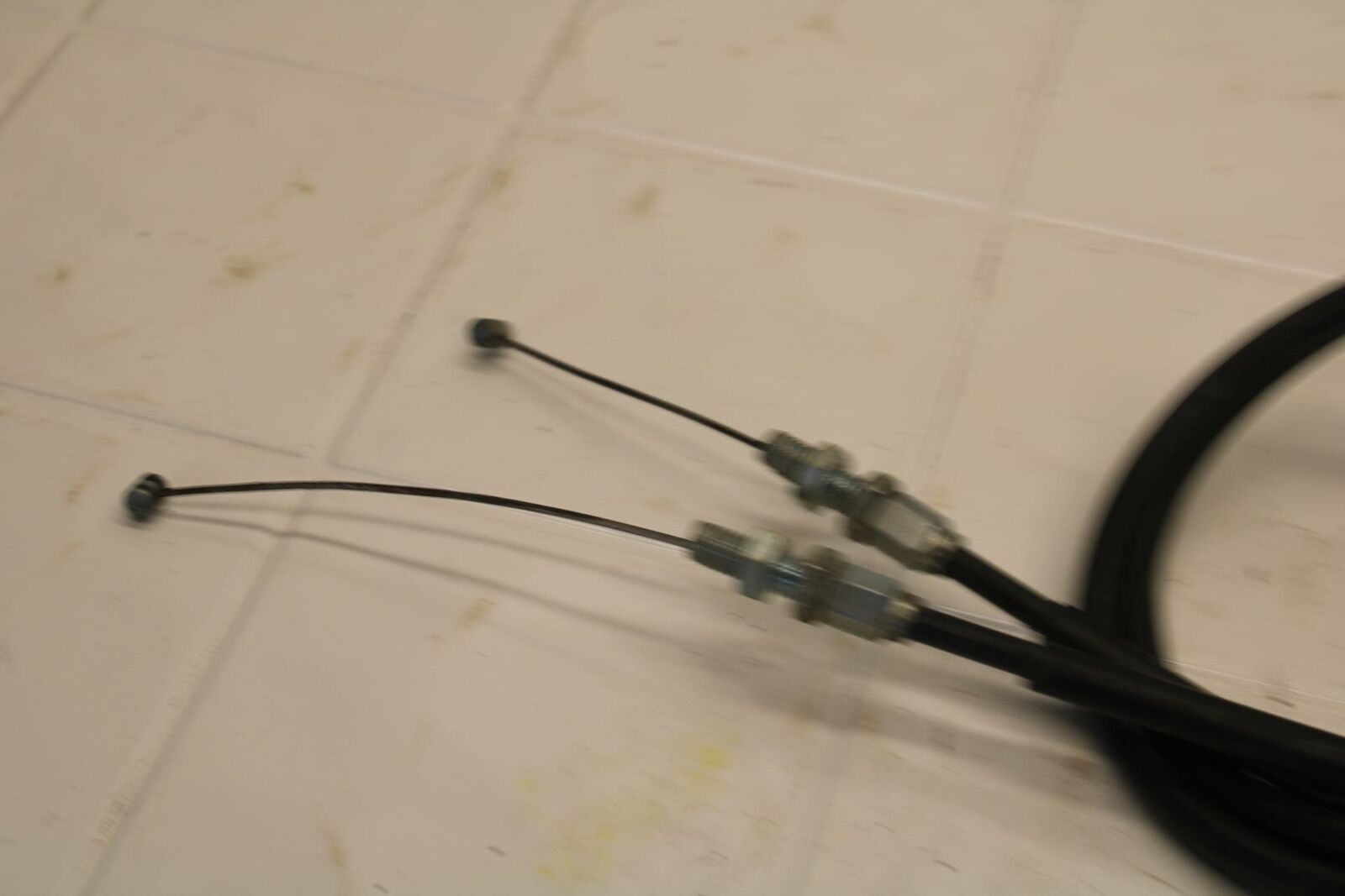 01-02 SUZUKI GSXR750 THROTTLE CABLES LINES BB402