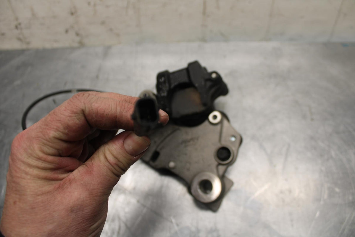 17-23 SUZUKI GSXR 250 GSX250RL8 REAR BACK BRAKE CALIPER W MOUNT BRACKET BB490