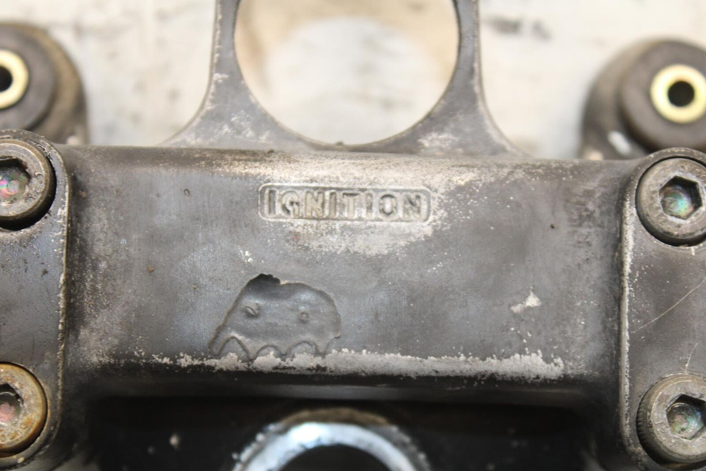 1979 Yamaha XS1100 FORKS UPPER TRIPLE TREE CLAMP BB572