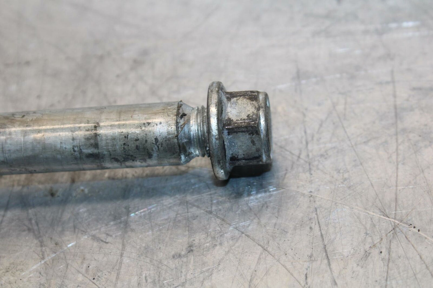 87-03 SUZUKI INTRUDER 1400 VS1400GLP REAR AXLE BACK WHEEL PIVOT BOLT AXEL BB412