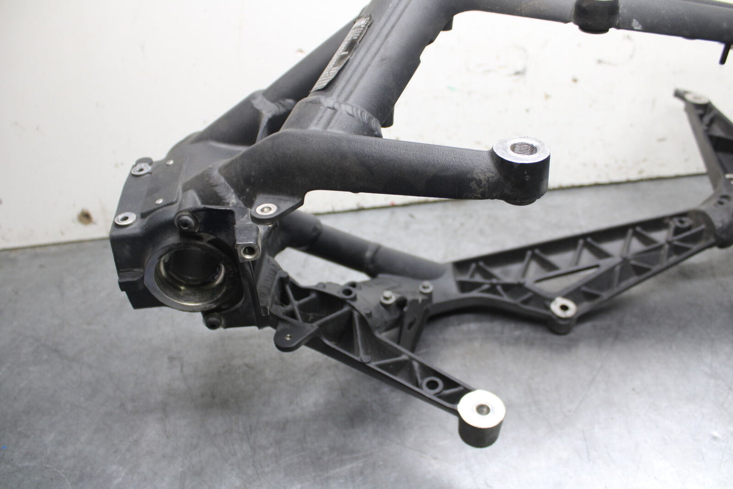 07-08 TRIUMPH DAYTONA 675 FRAME CHASSIS BB685