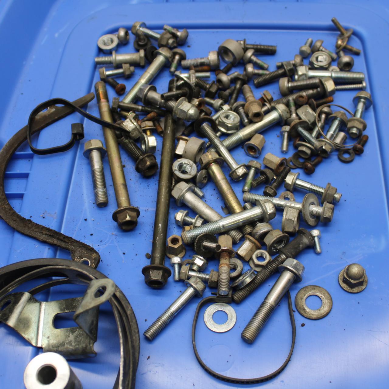 01-06 HONDA CBR600F4I MISCELLANEOUS MOUNTING BOLTS HARDWARE MOTOR SCREWS BB644