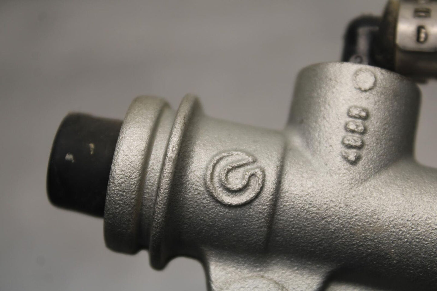 2016 BMW S1000R ABS REAR BACK BRAKE MASTER CYLINDER W RESERVOIR BB604