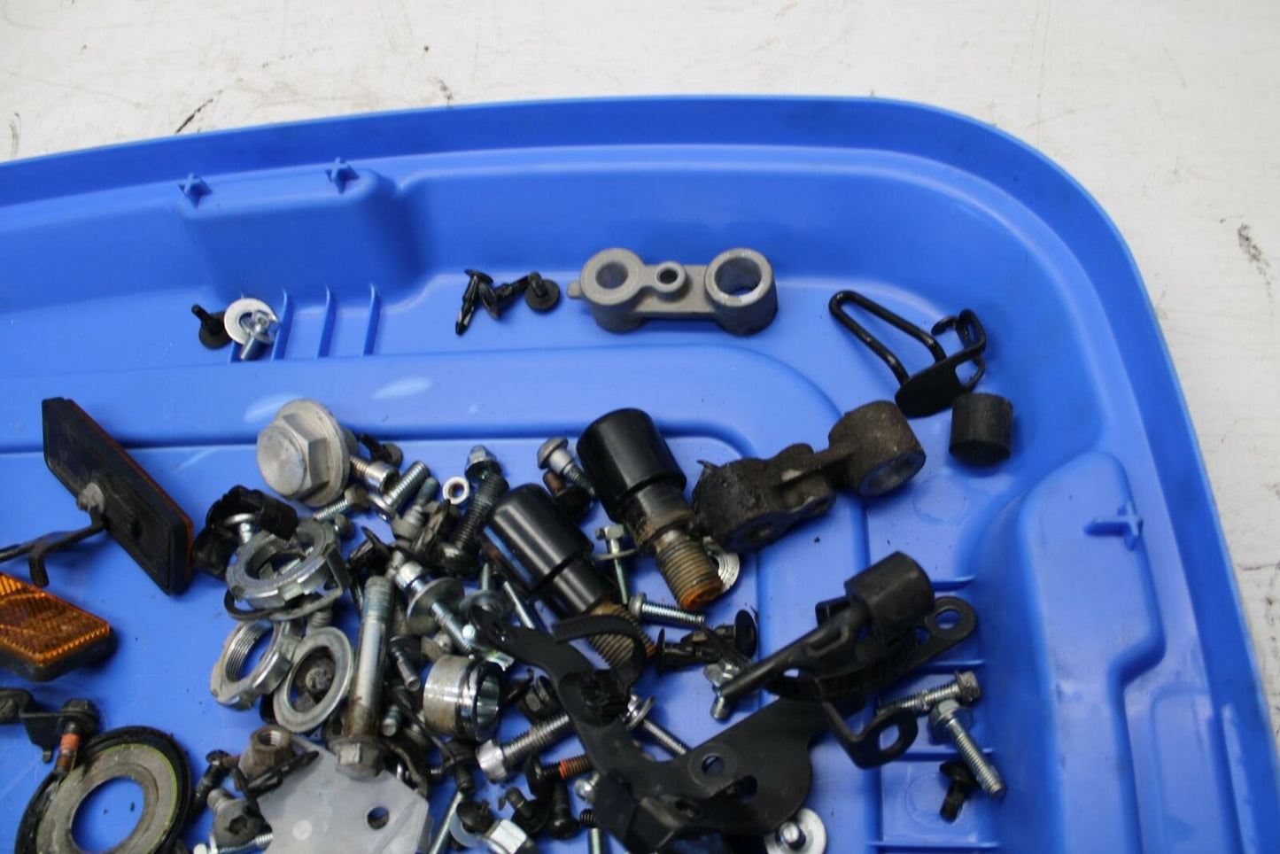 17-19 YAMAHA FZ09 ENGINE MOUNTING BOLTS MOTOR SCREWS BB310