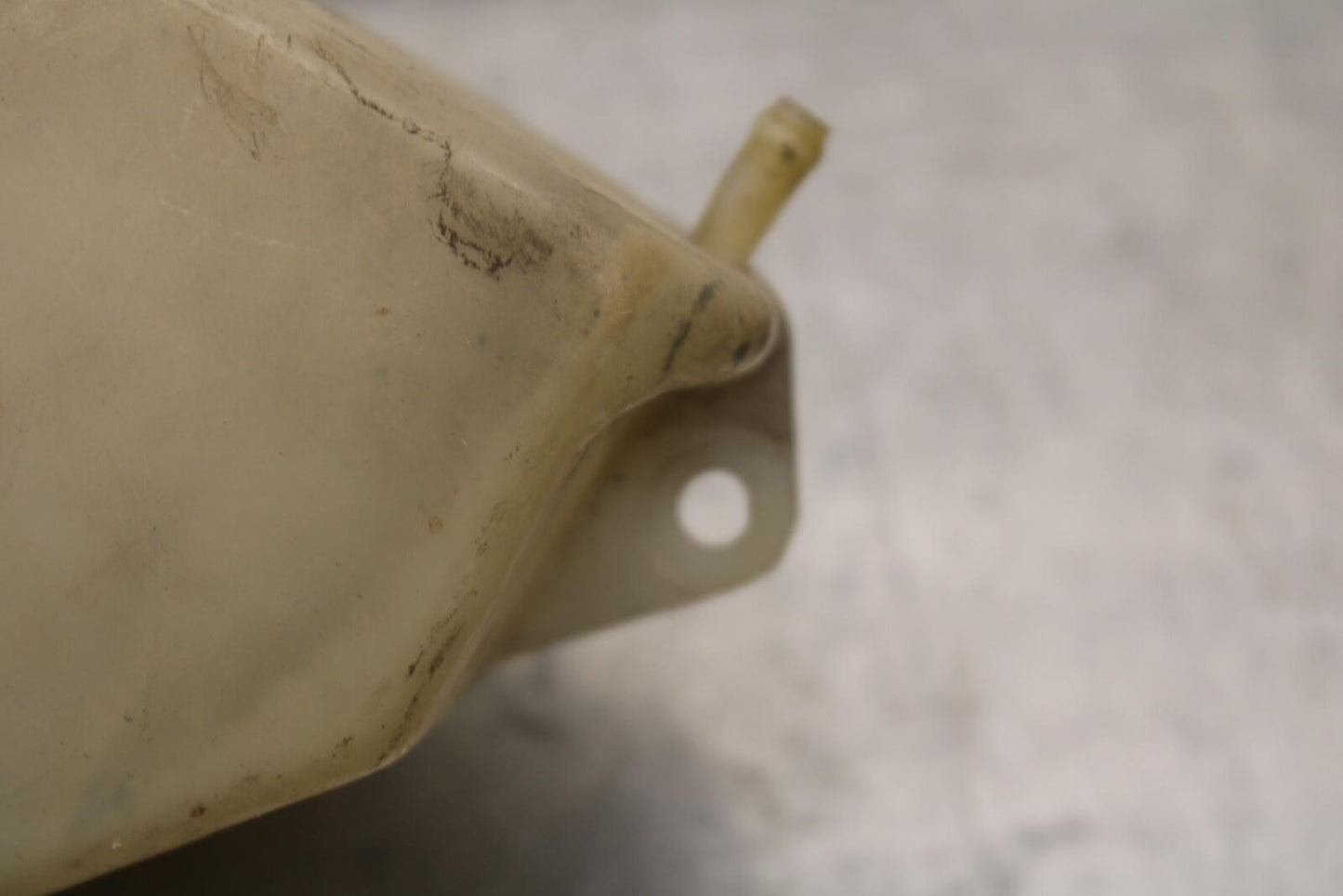 1985 Kawasaki Ninja 900R ZX900A COOLANT WATER TANK RESERVOIR BOTTLE BB84