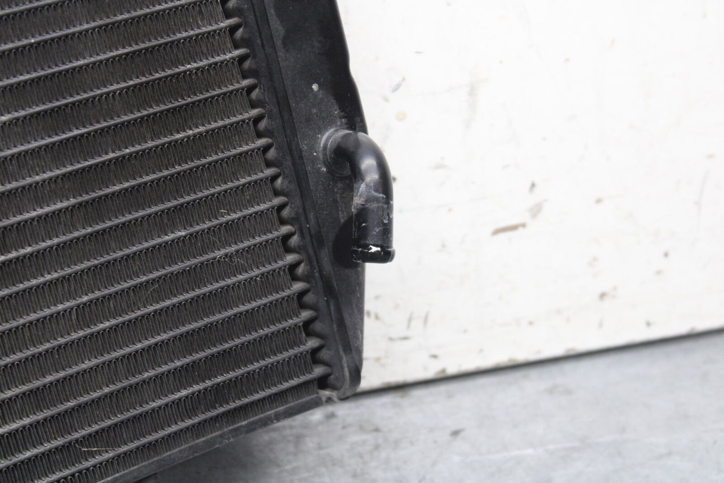 07-08 TRIUMPH DAYTONA 675 ENGINE RADIATOR MOTOR COOLER COOLING RADIATER BB685