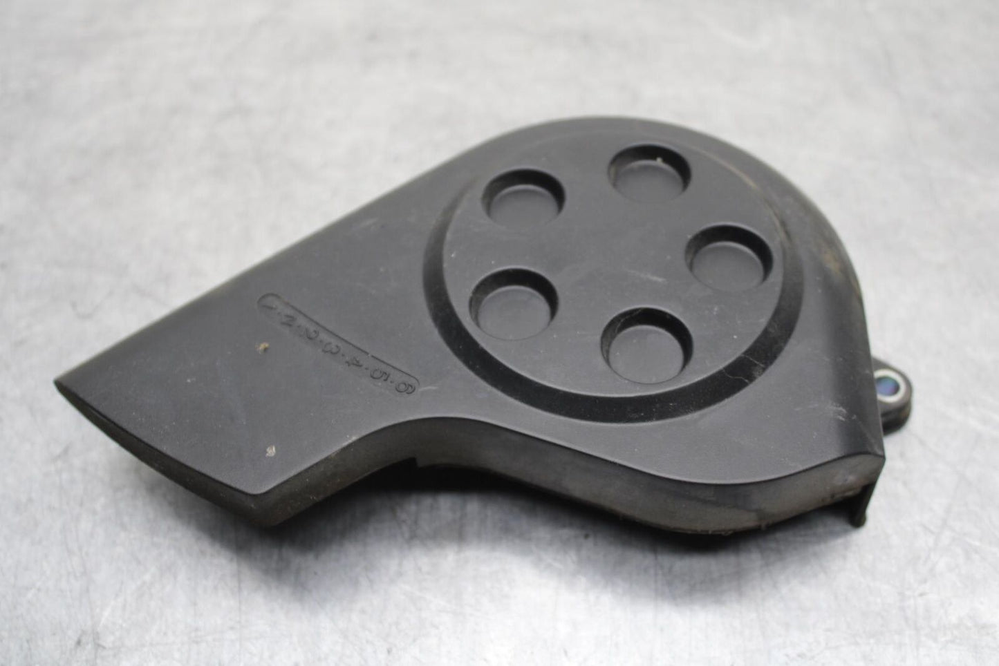 01-06 HONDA CBR600F4I ENGINE SPROCKET COVER 11350-MBW-000 BB626