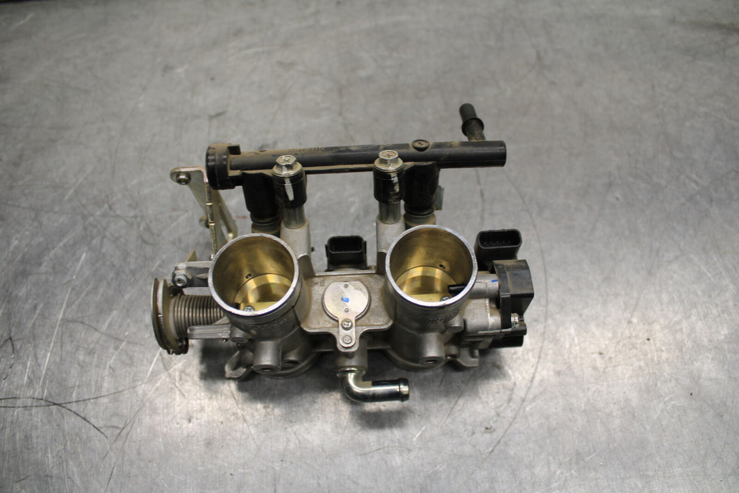 19-24 YAMAHA R3 MAIN FUEL INJECTORS / THROTTLE BODIES BB736