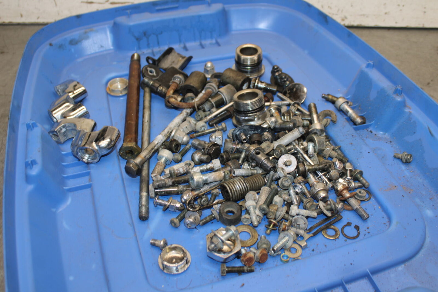 87-03 SUZUKI INTRUDER 1400 VS1400GLP MOUNTING BOLTS HARDWARE MOTOR SCREWS BB702