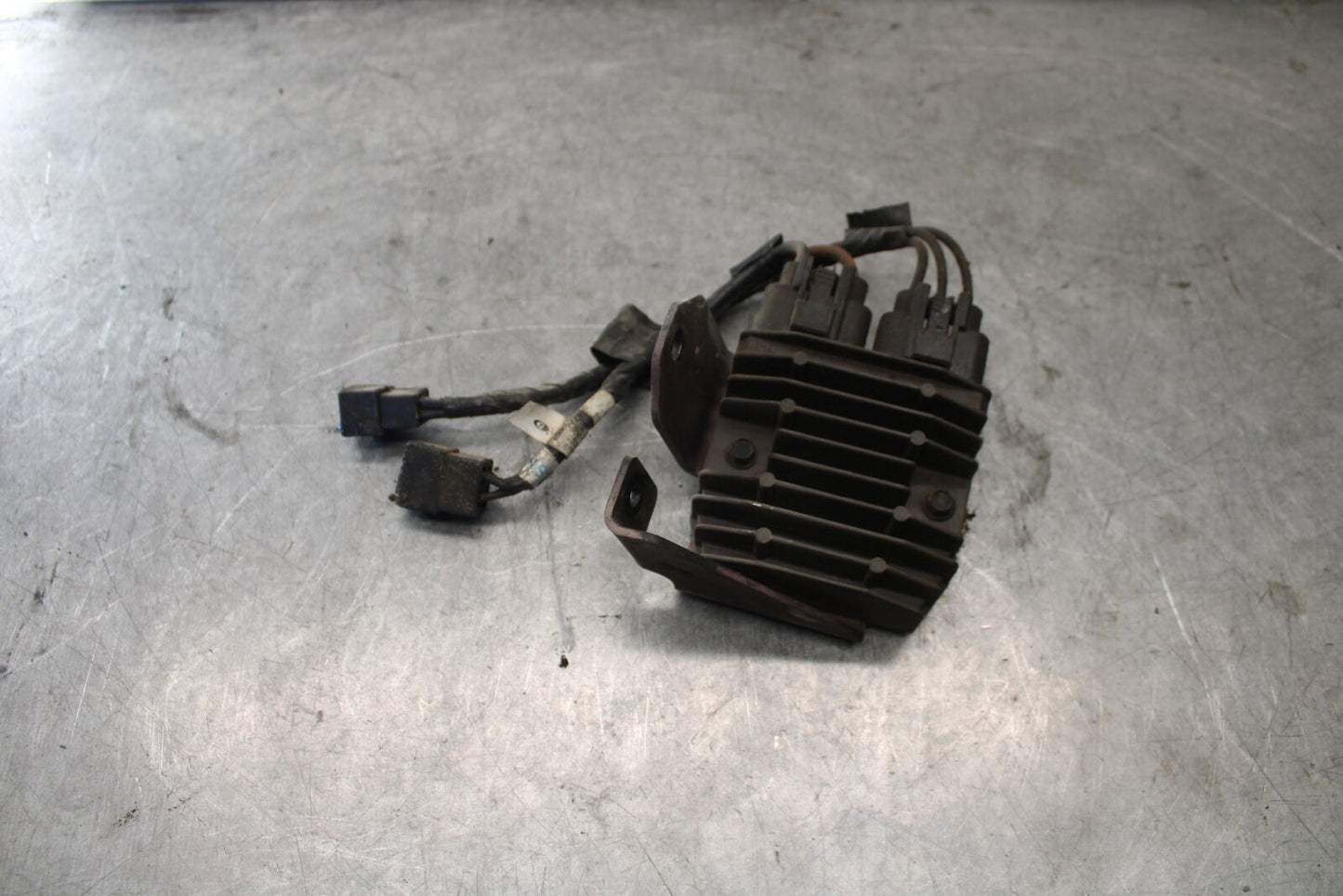 07-08 TRIUMPH DAYTONA 675 RECTIFIER VOLTAGE REGULATOR BB685