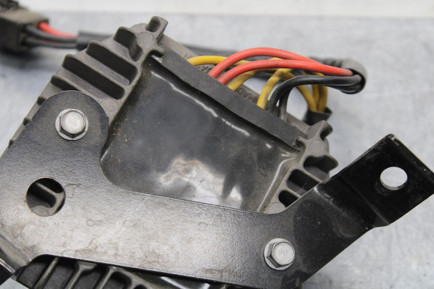 2009 Triumph Daytona 675 RECTIFIER VOLTAGE REGULATOR T1304040 BB584