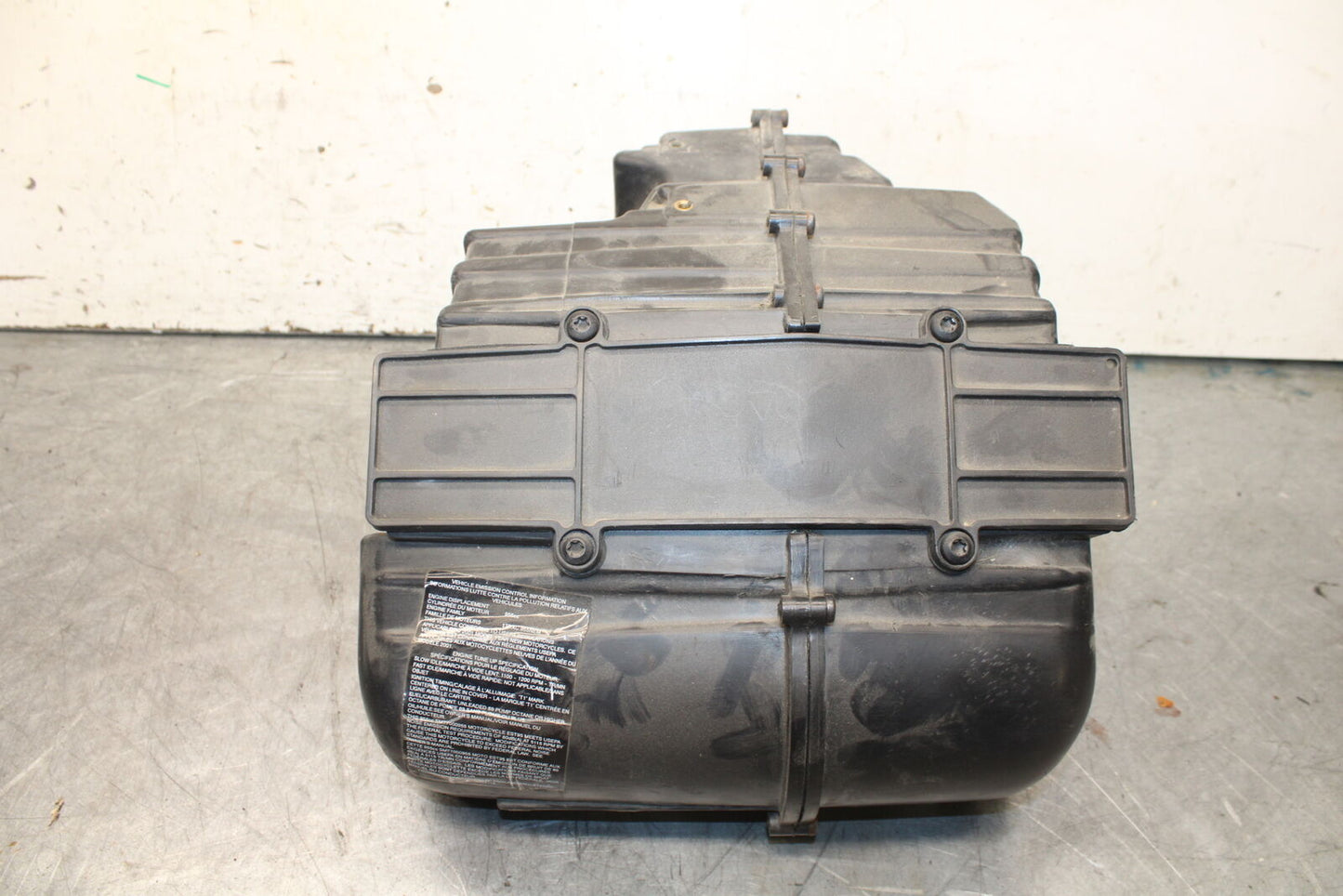 01-06 TRIUMPH TIGER 955I AIRBOX AIR INTAKE FILTER BOX BB693