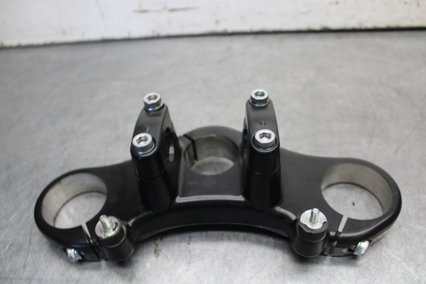 06-07 DUCATI MONSTER 695 FORKS UPPER TRIPLE TREE CLAMP BB674