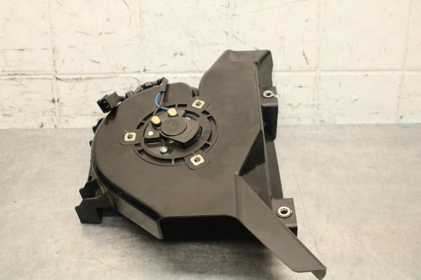 19-22 KAWASAKI Z400 ENGINE RADIATOR COOLING FAN BB70