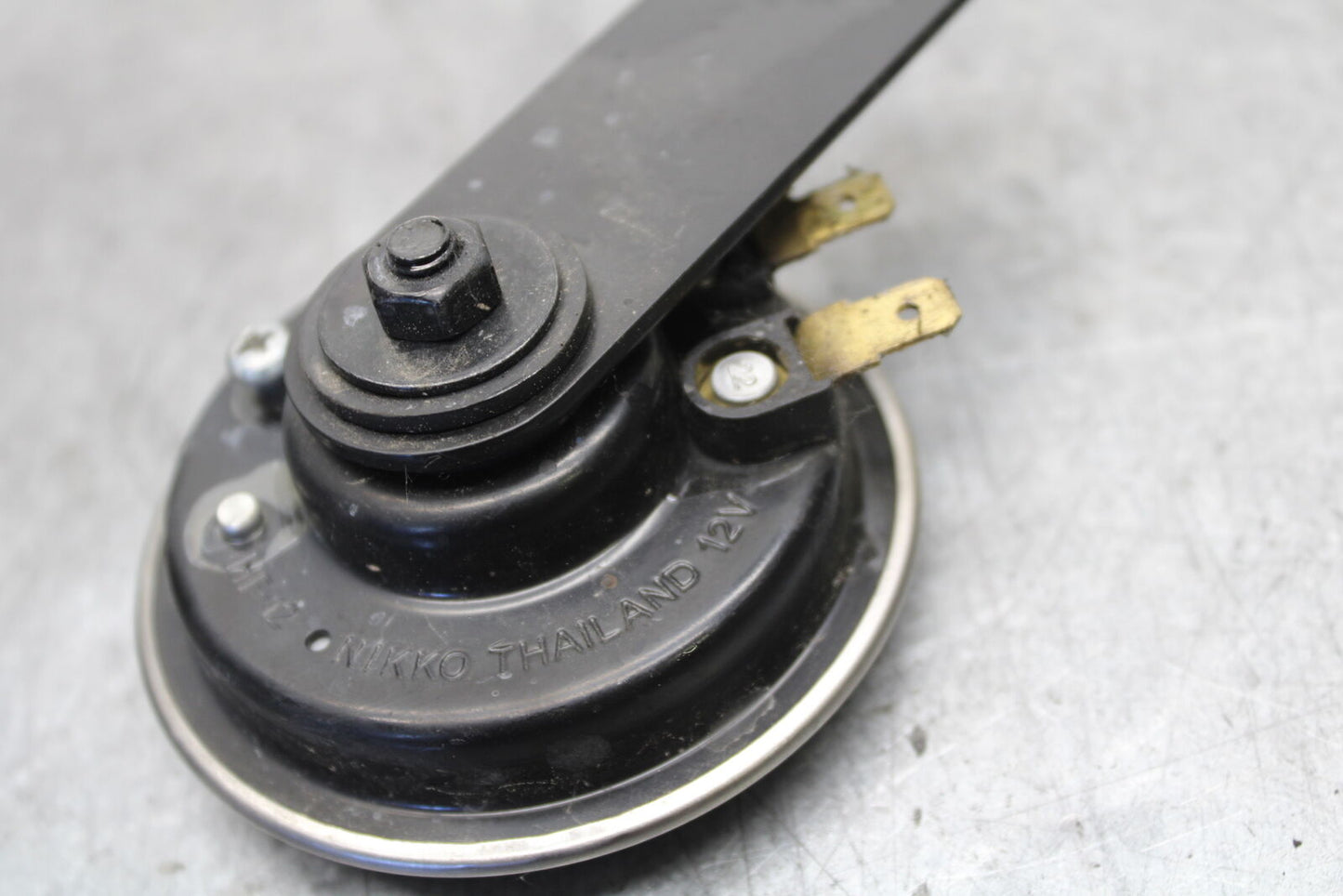 19-21 TRIUMPH SPEED TWIN 1200 HORN SIGNAL T2500113 BB653