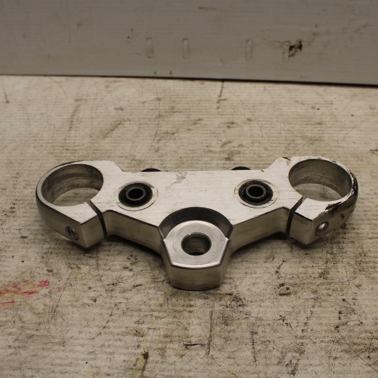 00-04 SUZUKI MARAUDER 800 VZ800 FORKS UPPER TRIPLE TREE CLAMP BB305