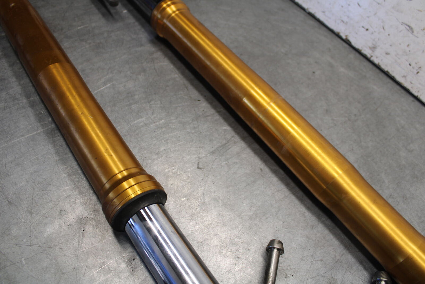 07-08 TRIUMPH DAYTONA 675 FRONT FORKS SHOCK SUSPENSION SET PAIR T2044110 BB685