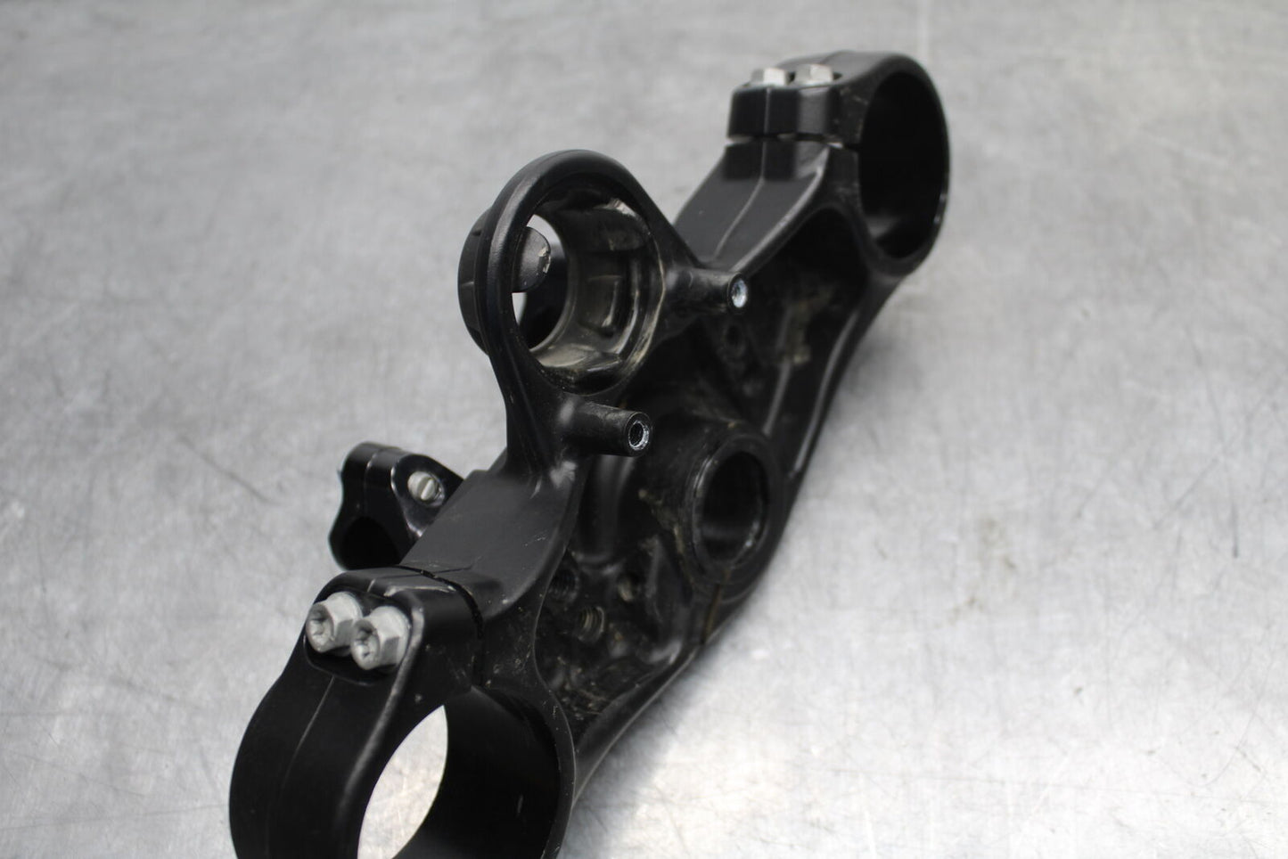 21-24 KTM 890 ADVENTURE R FORKS UPPER TRIPLE TREE CLAMP BB723