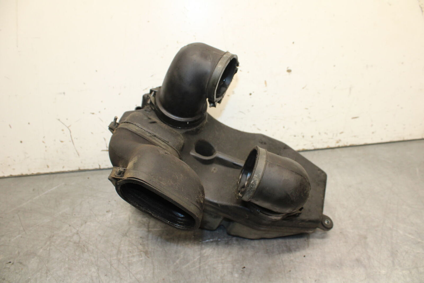 99-00 YAMAHA V STAR 1100 AIRBOX AIR INTAKE FILTER BOX BB711