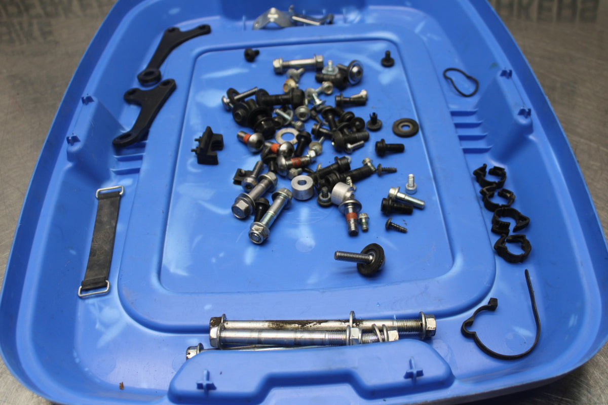 14-17 YAMAHA FZ07 MOUNTING BOLTS HARDWARE MOTOR SCREWS BB766