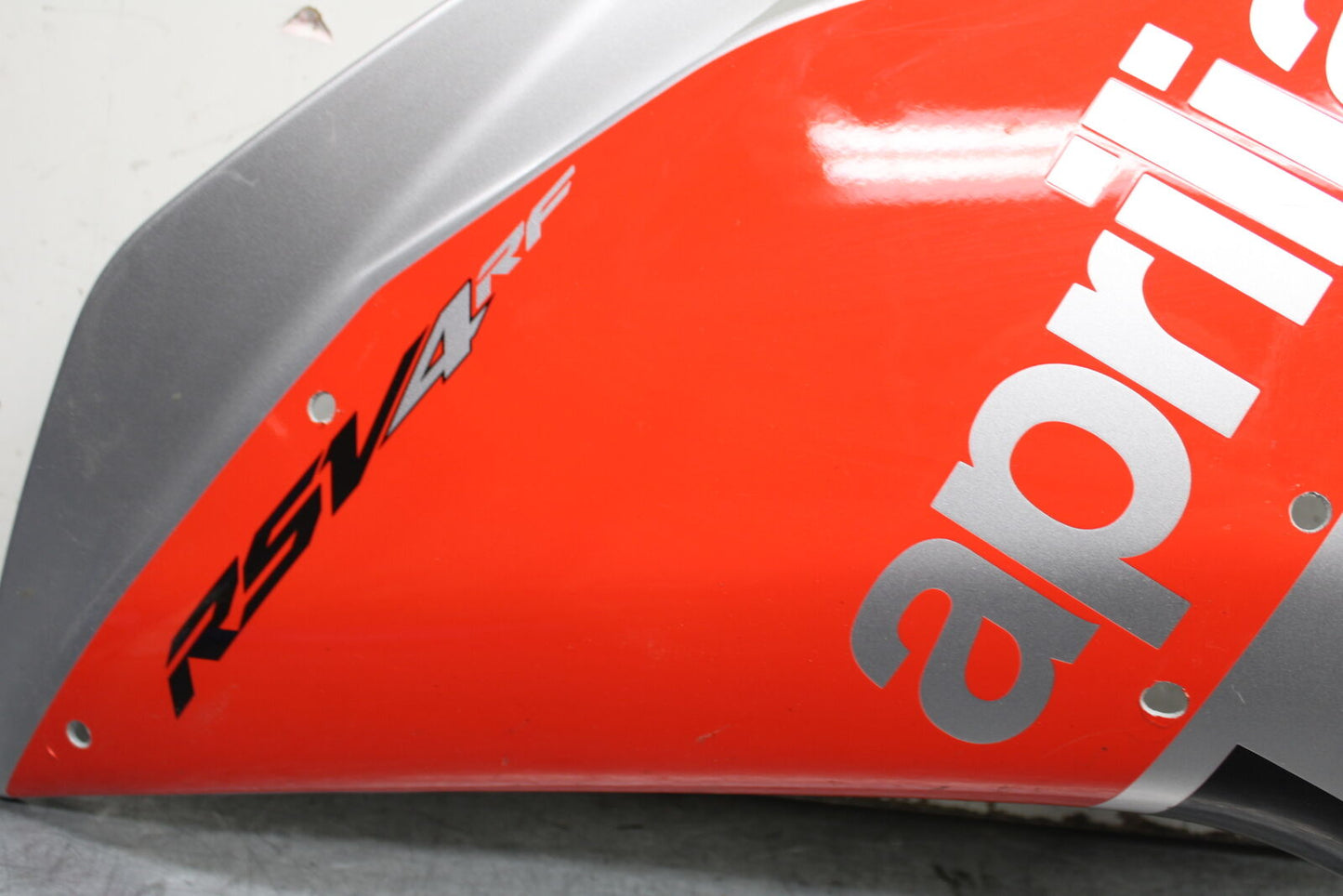 15-19 APRILIA RSV4 RF LEFT MID UPPER SIDE FAIRING COWL PLASTIC BB611