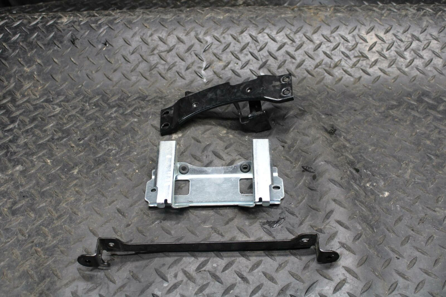 17 KAWASAKI NINJA 300 GAS TANK SUBFRAME BRACKETS MOUNTS BB215