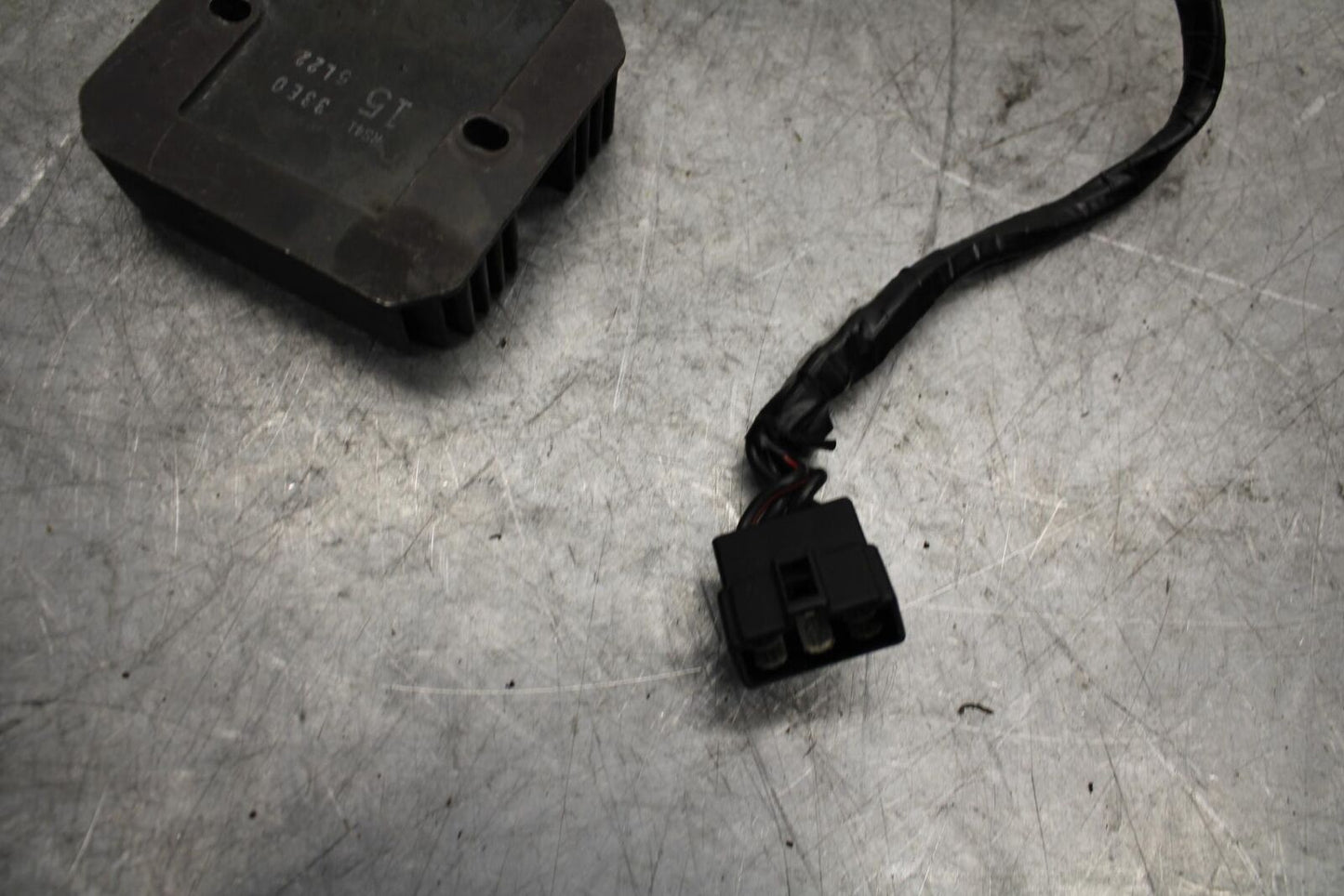 1997 Suzuki GSXR750 RECTIFIER VOLTAGE REGULATOR BB527