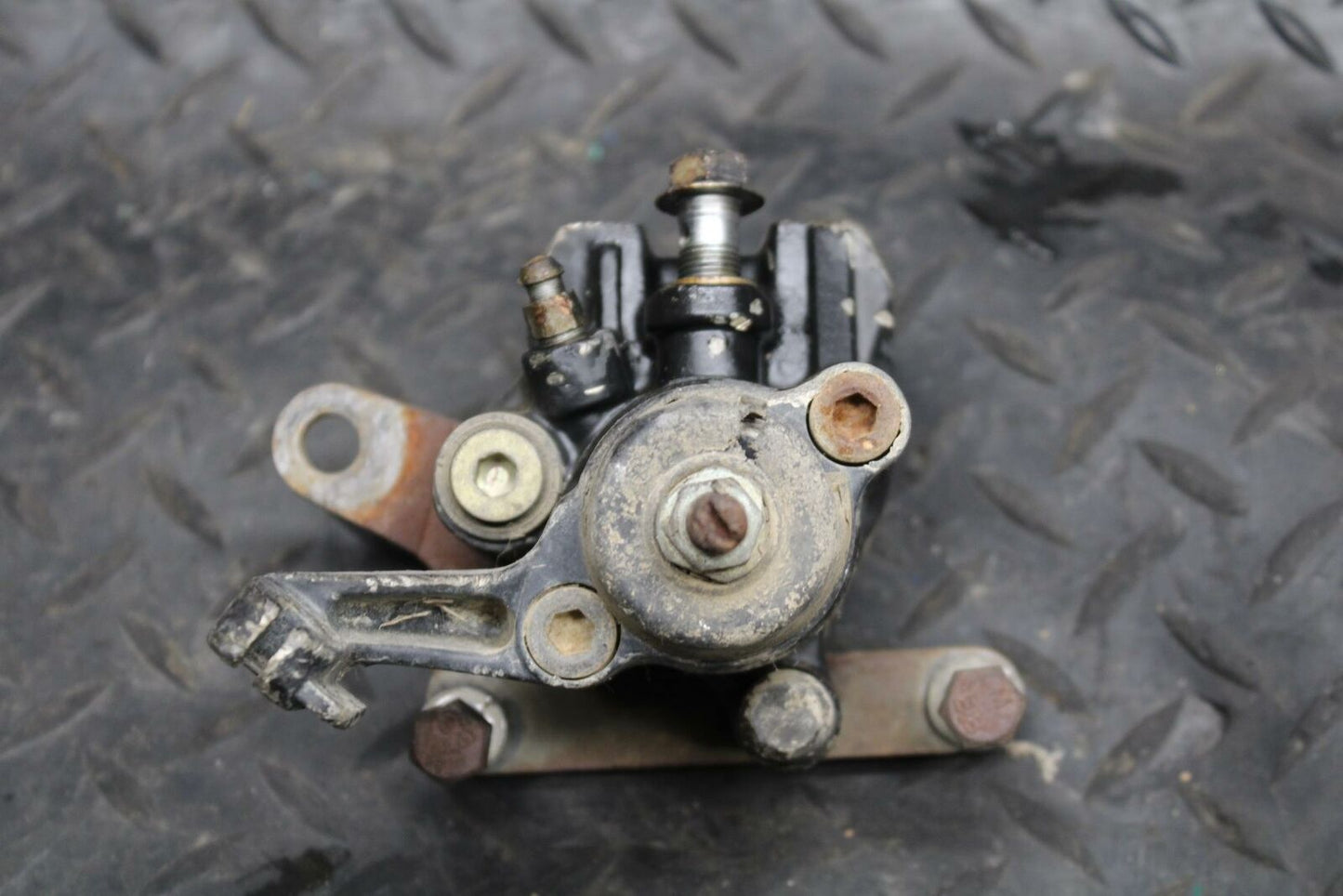 85-86 SUZUKI QUADRACER 250 REAR BACK BRAKE CALIPER BB210