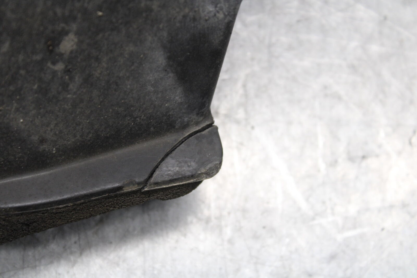 03-04 KAWASAKI NINJA ZX6RR AIRBOX AIR INTAKE FILTER BOX BB684