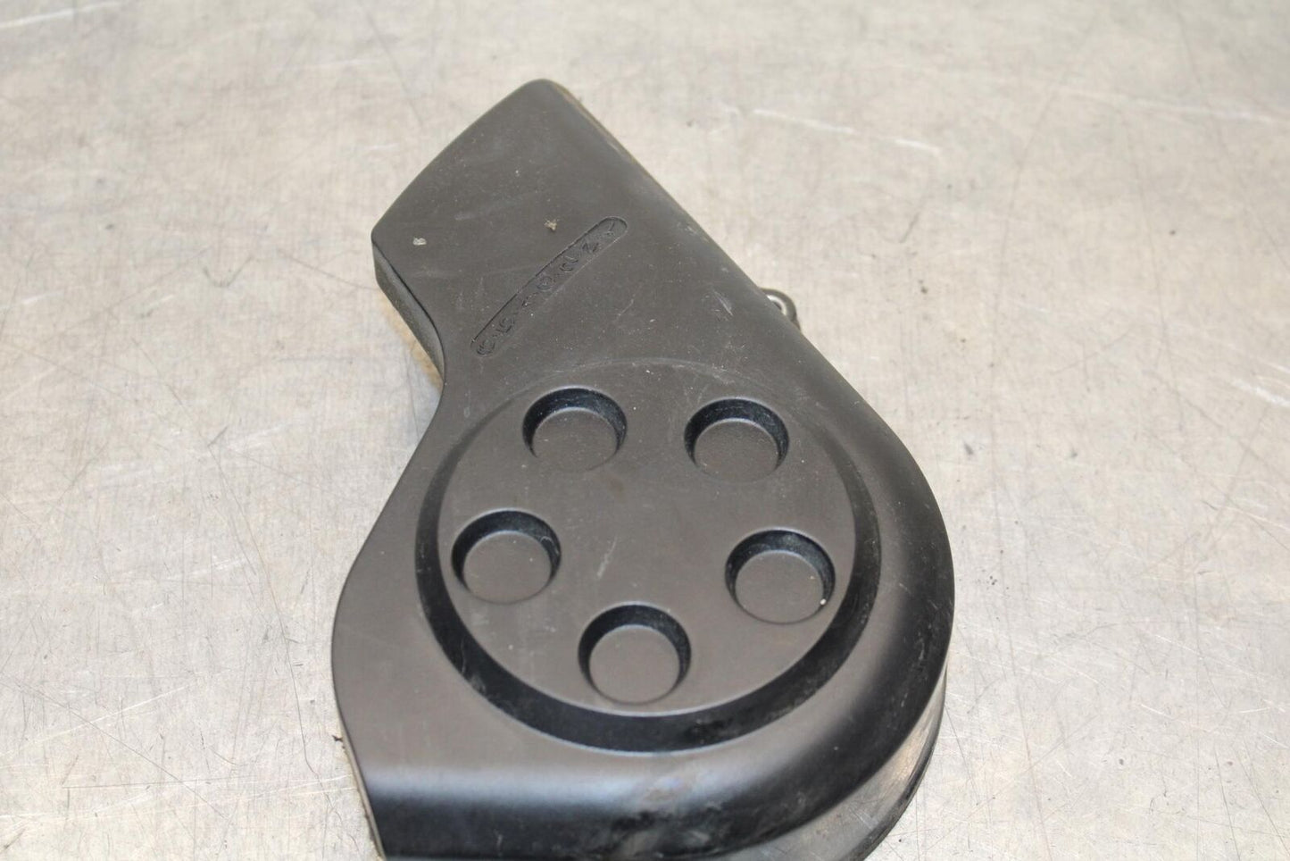01-06 HONDA CBR600F4I ENGINE SPROCKET COVER 11350-MBW-000 BB626