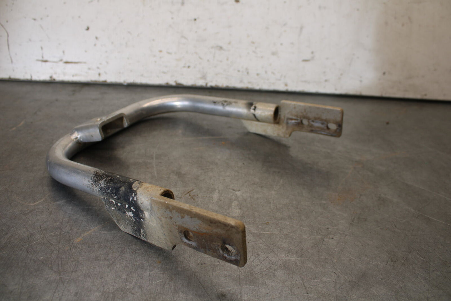 01-05 YAMAHA RAPTOR 660R REAR BACK BUMPER GRAB BAR BB695