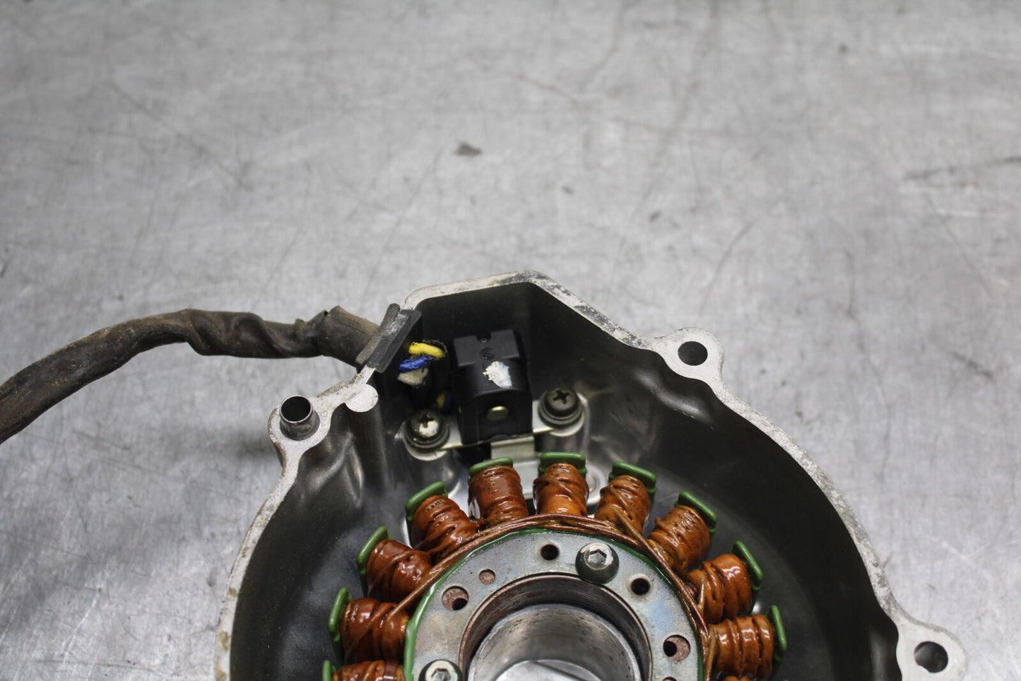 96-07 YAMAHA YZF600R STATOR GENERATOR ALTERNATOR MAGNETO & COVER BB746