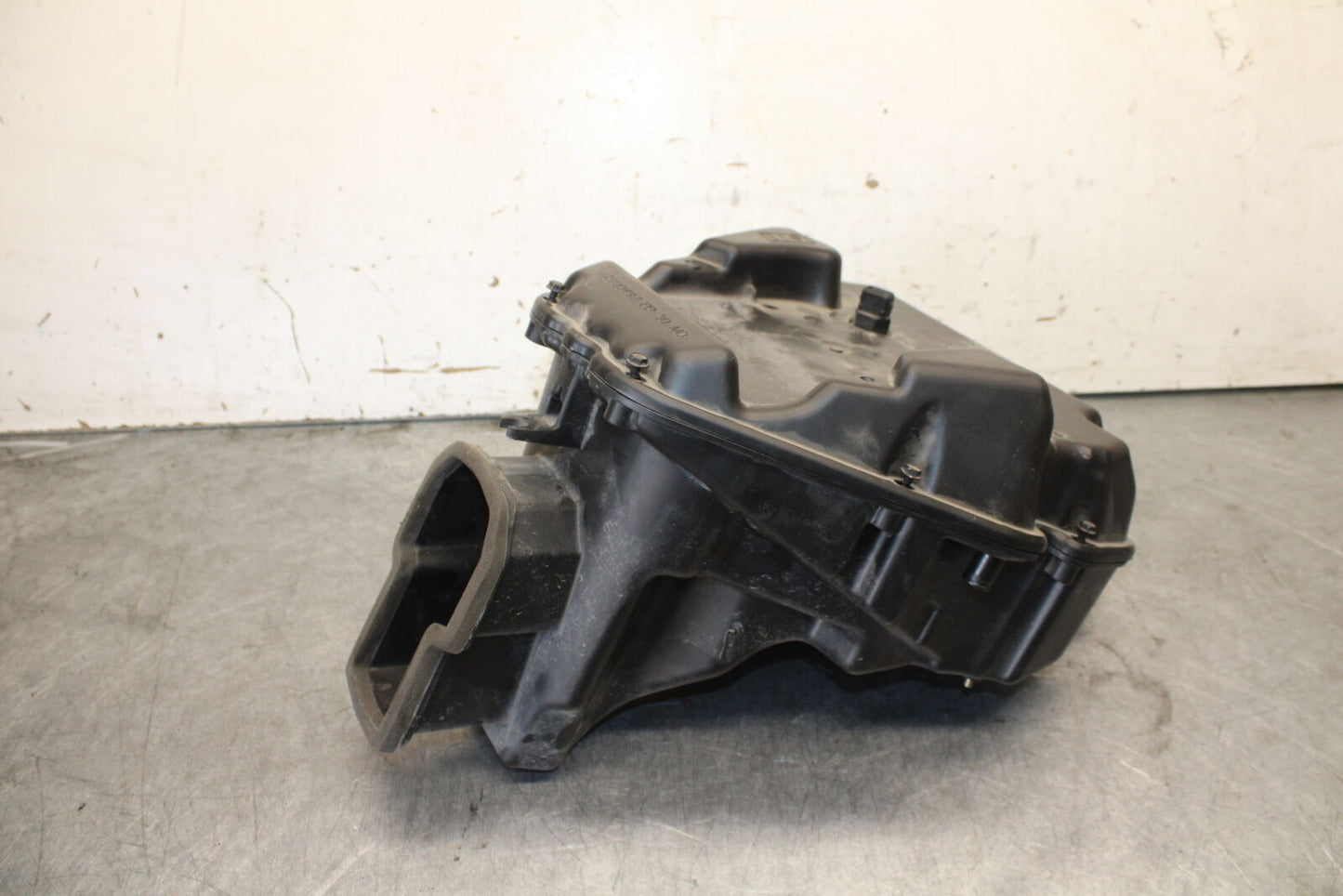 07-08 TRIUMPH DAYTONA 675 AIRBOX AIR INTAKE FILTER BOX BB685