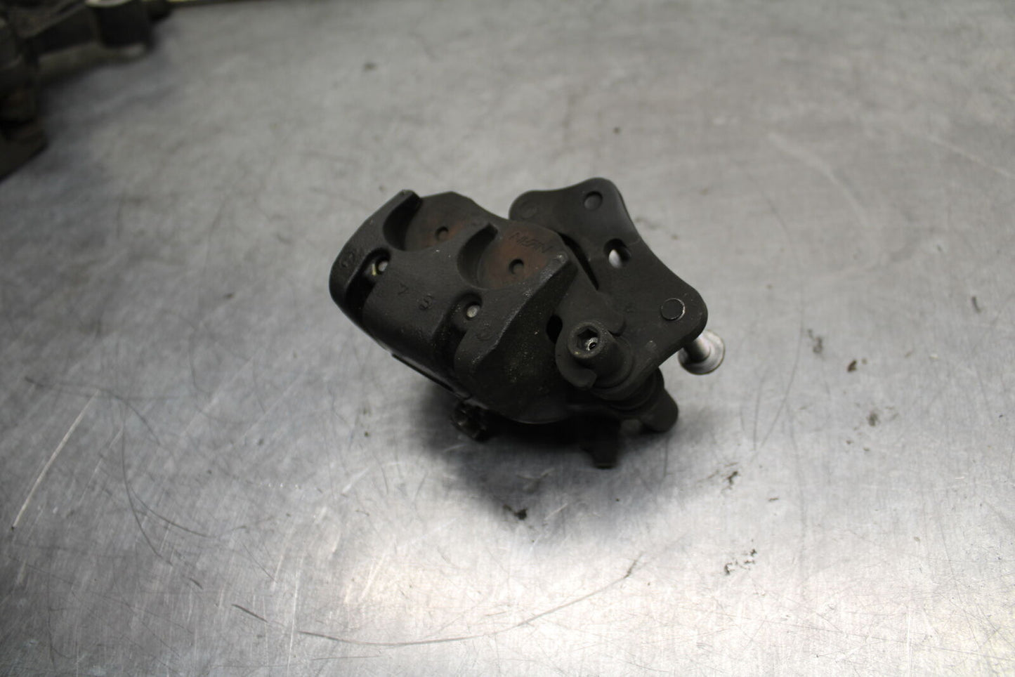 19-22 KAWASAKI Z400 RIGHT FRONT BRAKE CALIPER BB738