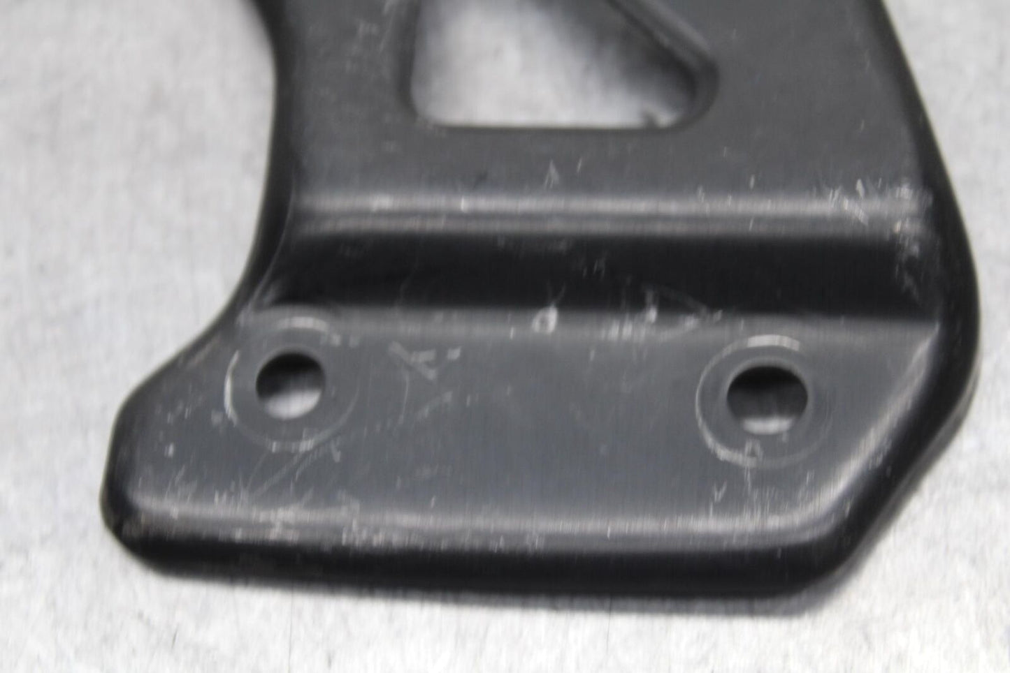 01-03 SUZUKI GSXR600 RIGHT SIDE HEEL GUARD BB639